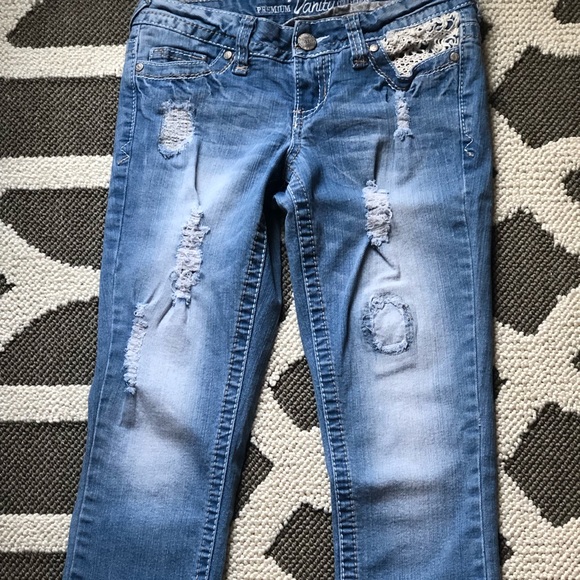 Cropped Vanity Jeans - Picture 1 of 6